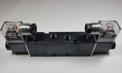 5 ways 2 positions 110 VAC valve 1/4 NPT 2 position 5 way double electro control 110 vac, douple solenoid valve, 1/4 npt solenoid vave, 5/2, NPT 110VDC,
