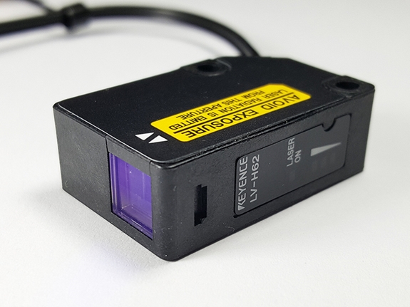 Keyence LV-H42 Digital Laser Sensor, Reflective Head, Area Type
