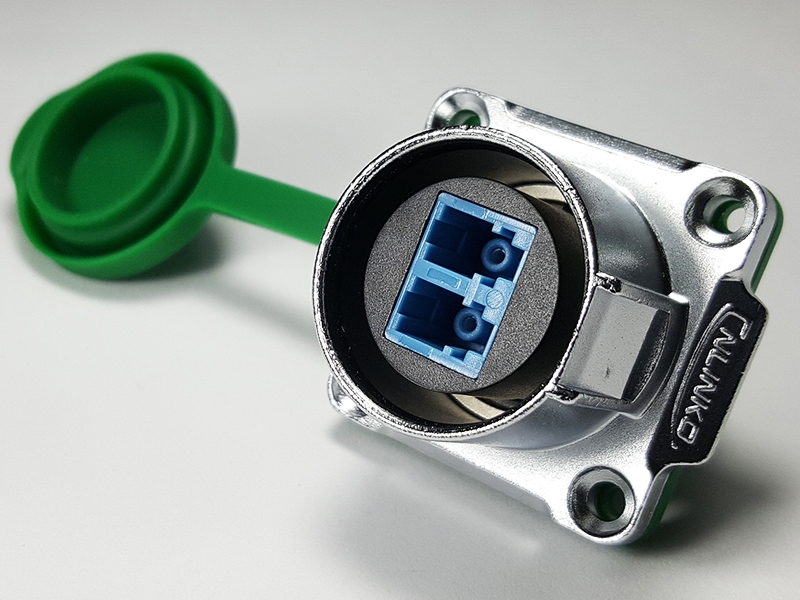 Fiber optic waterproof latching socket LP-24-F00SX-S01, fiber optic waterproof latching socket, industrial fiber optic, heavy duty fiber optic plug, industrial metal fiber optic plug