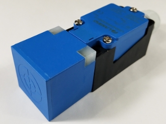 Lanbao Inductive 20-250 DC/AC 2 wires NO NC sensor  Inductive DC/AC 2 wires NO NC sensor, wire terminal, 20-250 Volt, LE40XZSF25SBBY-D