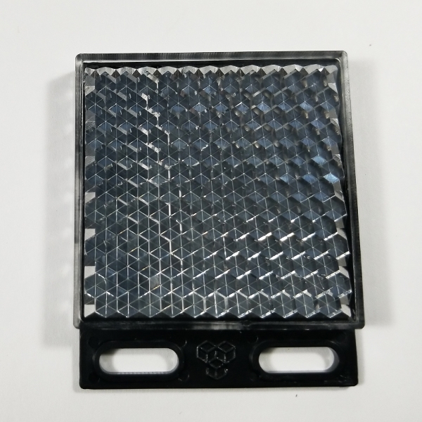 Sensor reflector sensor reflector